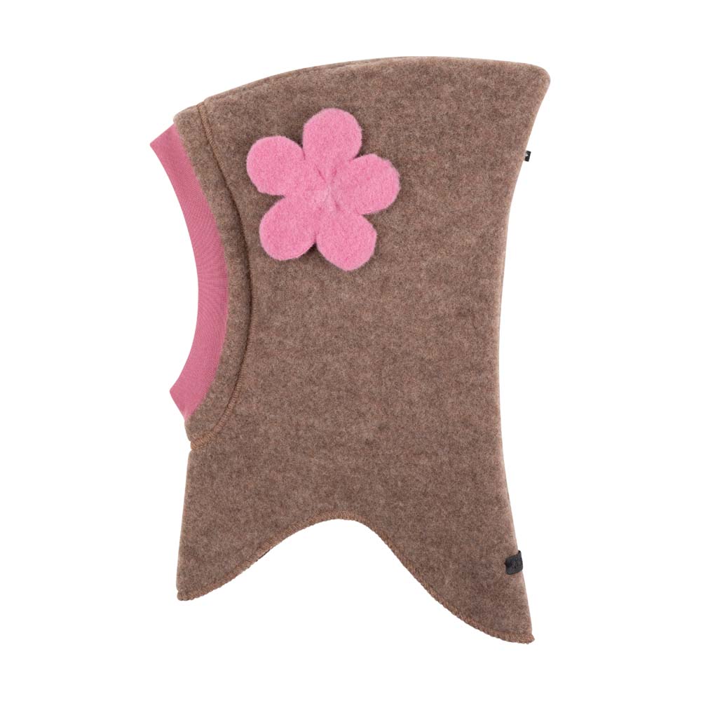 mit-Jerseybund-am-Gesicht